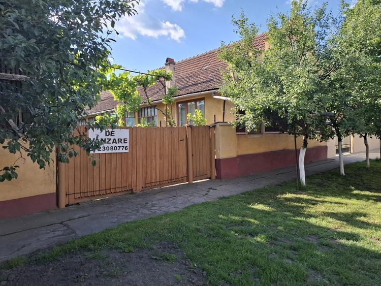 Casă individuală cu 5 camere cu Teren 2117 Mp în Nădlac