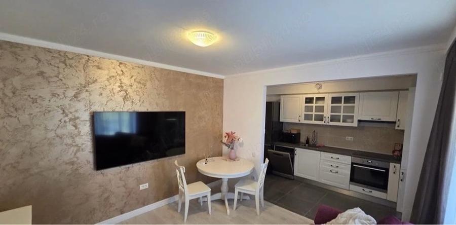Apartament cu 3 camere decomandat în Nord
