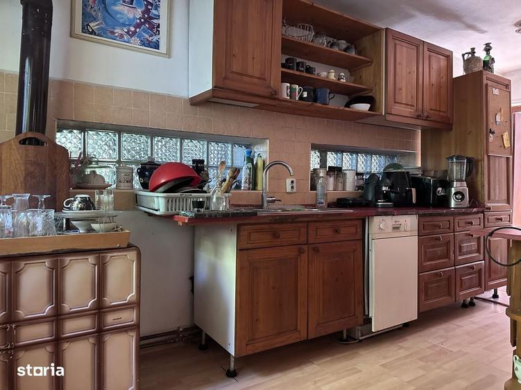 Vanzare casa in Pucioasa, Dambovita - 4 camere - teren 5.808 mp - 14