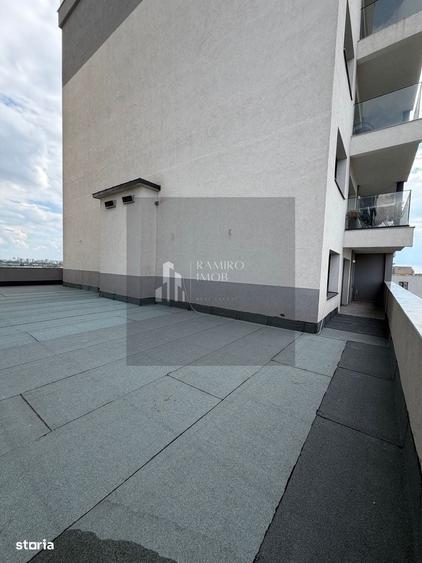 Apartament cu 3 camere în Mihai Bravu