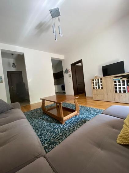 Apartament cu 2 camere decomandat în Chinteni