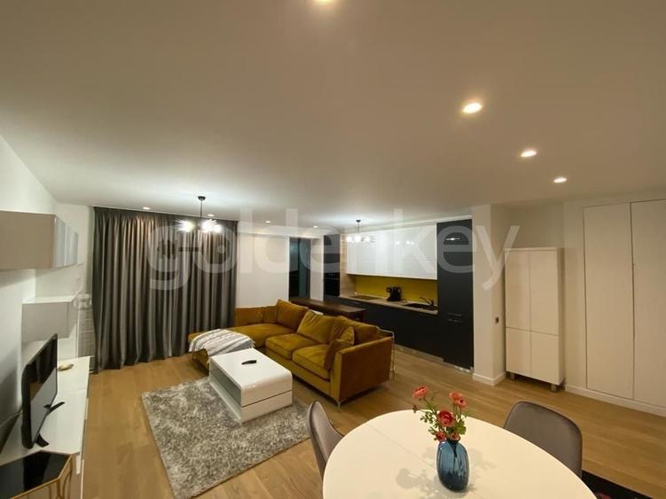 Apartament cu 3 camere decomandat, mobilat în Barbu Văcărescu