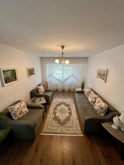 Apartament cu 3 camere decomandat în Cug