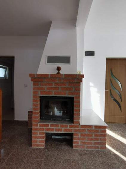 Casă individuală cu 4 camere cu Canalizare în Valea Drăganului