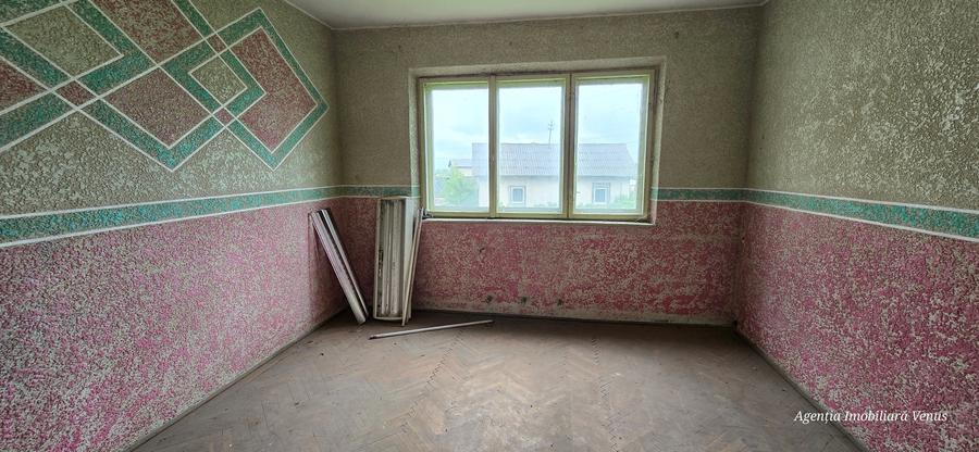 Spațiu comercial, de 800 mp, în Cucorăni