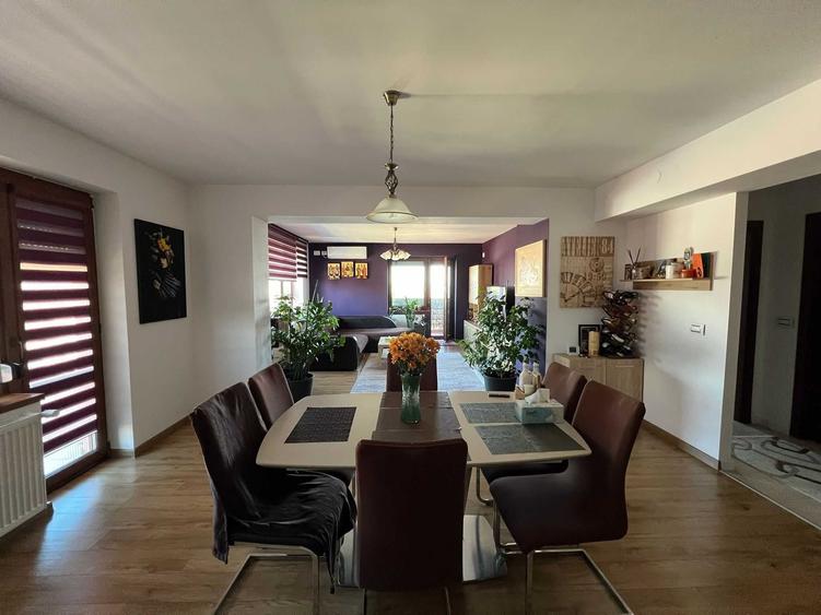 Apartament cu 3 camere decomandat în Morarilor
