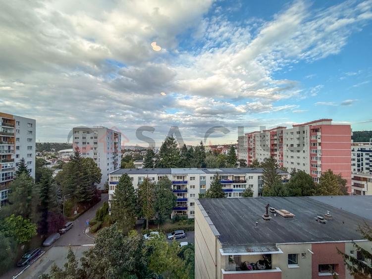 Apartament cu 4 camere decomandat, mobilat în Mănăștur