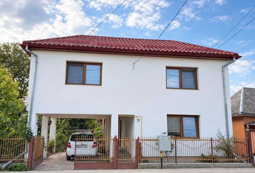 Casă cu 4 camere în Central