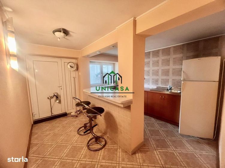 Casă cu 4 camere în Poenari