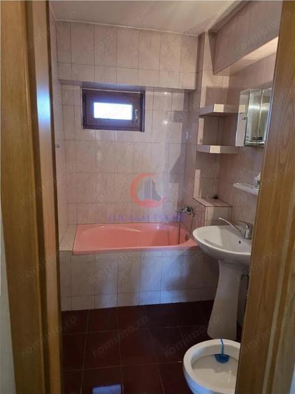 Apartament cu 4 camere decomandat în Simion Bărnuțiu