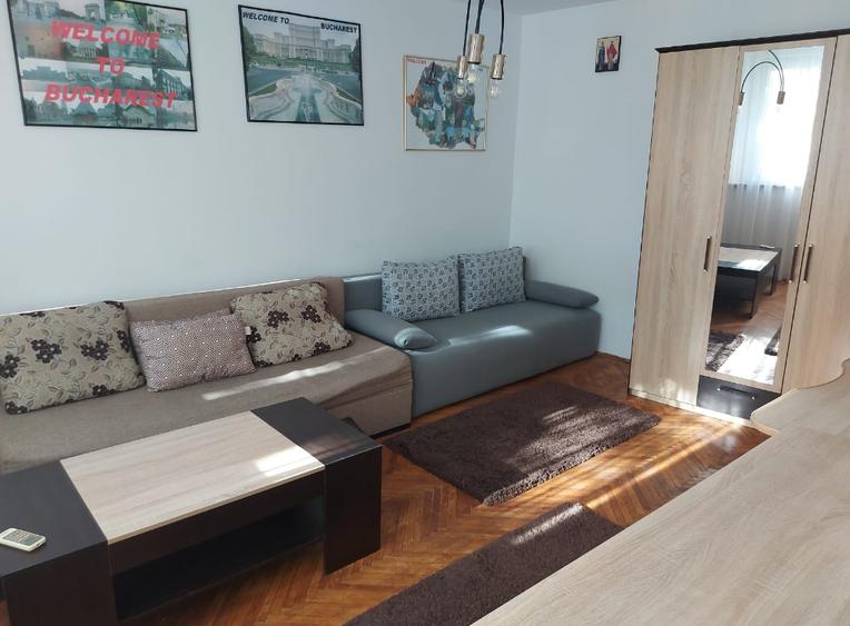 Garsonieră decomandată în Sala Palatului