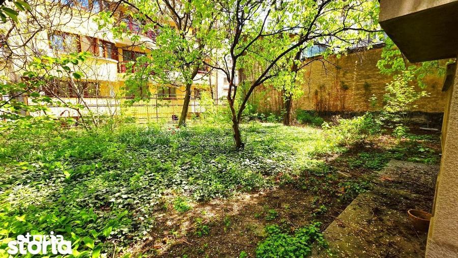 Apartament cu 3 camere în Aviatorilor