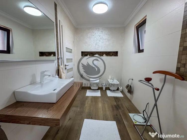 Casă cu 5 camere cu Teren 1073 Mp în Mehedința