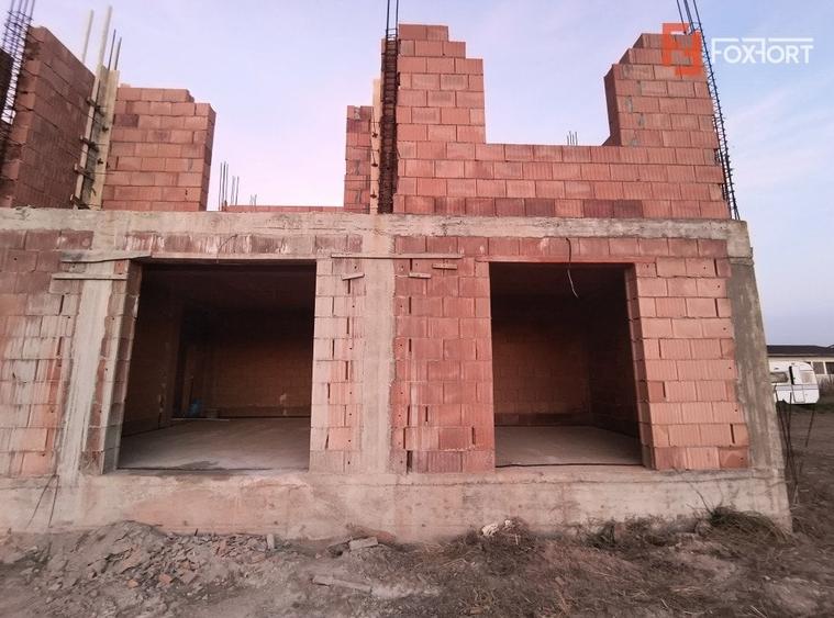 Apartament cu 2 camere în Plopi
