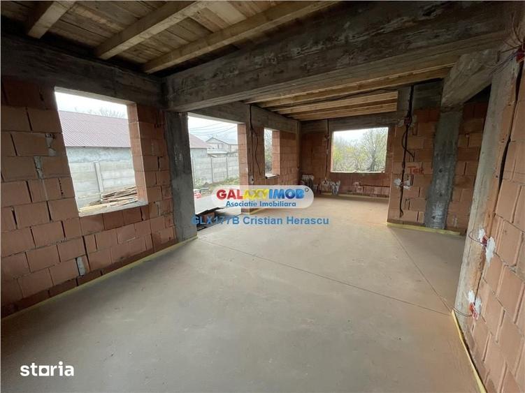 Casă cu 3 camere cu Teren 400 Mp în Crevedia