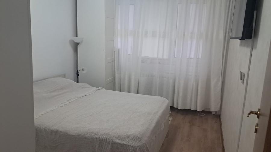 Apartament cu 2 camere decomandat, mobilat în Berceni