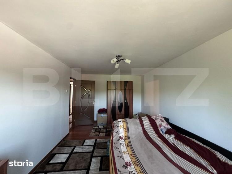 Casă cu 6 camere cu Teren 1000 Mp în Sântuhalm