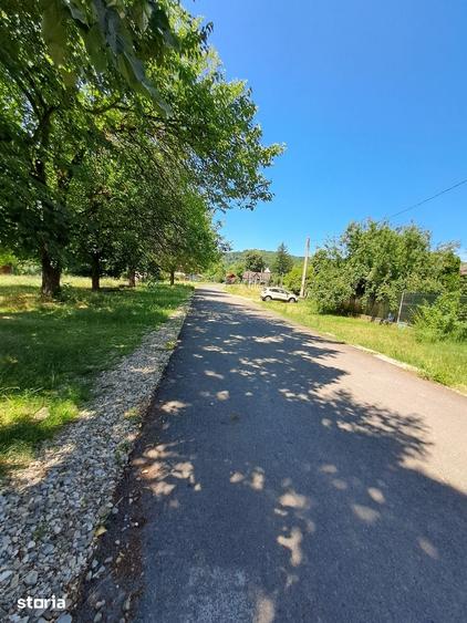 Casă cu 4 camere cu Teren 714 Mp în Davidești