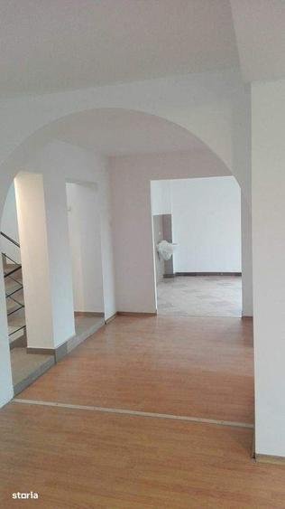 Casă cu 4 camere în Vișea