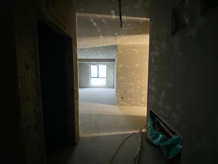 Apartament cu 3 camere semidecomandat în Florești — fotografia 2