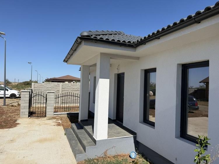 Casă cu 2 camere în Sânandrei