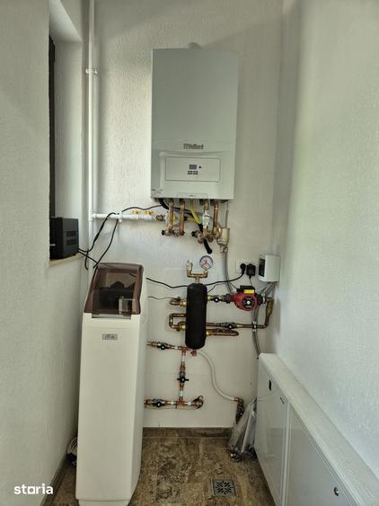 Casă cu 4 camere cu Teren 300 Mp în Tunari