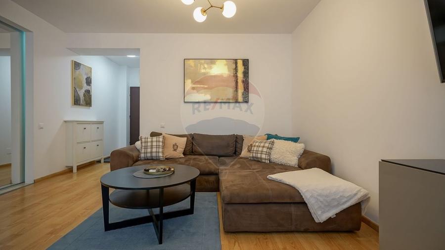 Apartament cu 2 camere semidecomandat, mobilat în Drumul Poienii