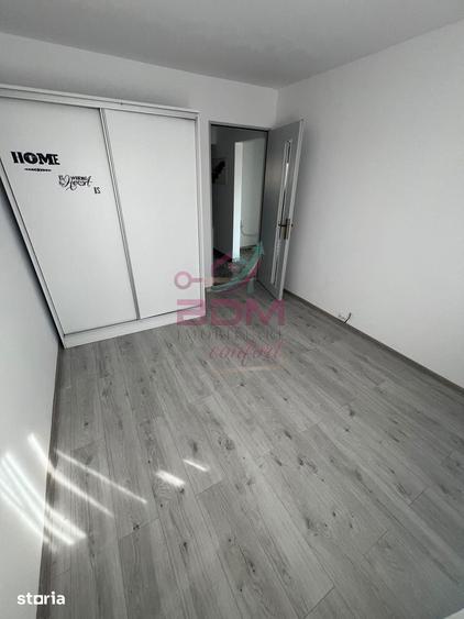 Apartament cu 3 camere decomandat în Micro 1