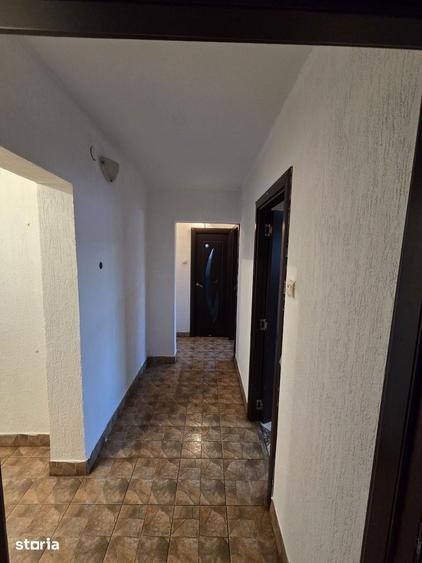 Apartament cu 2 camere decomandat în Obor