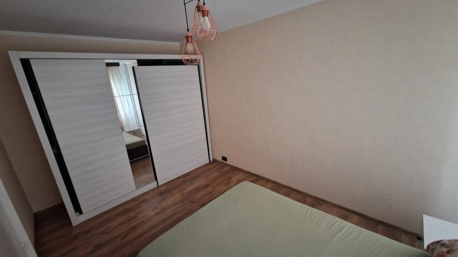Apartament cu 2 camere semidecomandat, mobilat în Tătărași