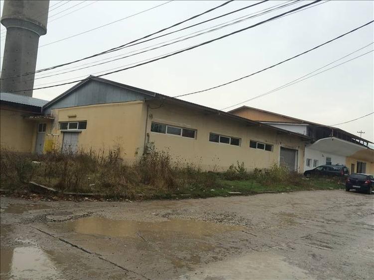 Spațiu industrial, de 1,000 mp, în Exterior Sud