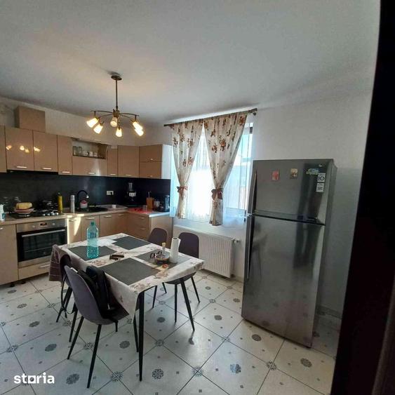 Casă cu 4 camere cu Teren 264 Mp în Central