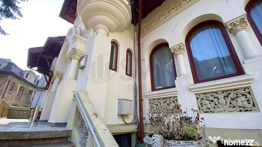 Casă cu 7 camere cu Teren 383 Mp în Cișmigiu