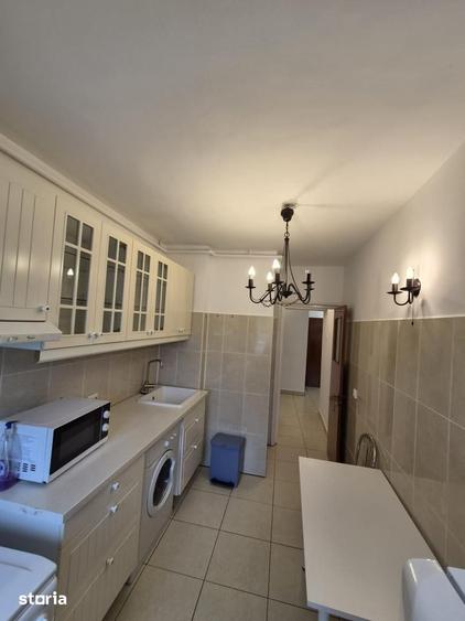 Apartament cu 3 camere în Decebal