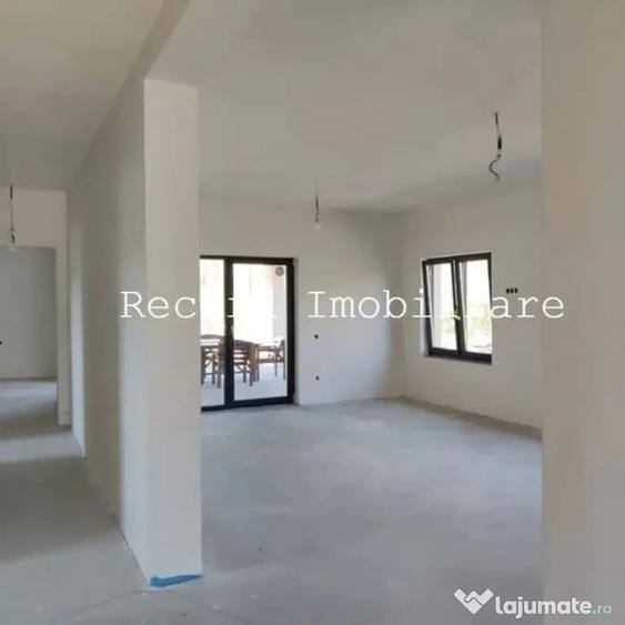 Casă cu 4 camere cu Teren 800 Mp în Chinteni