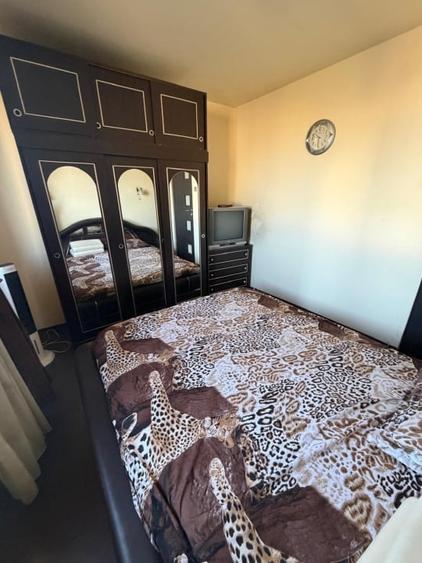Apartament cu 3 camere decomandat, mobilat în Calea București