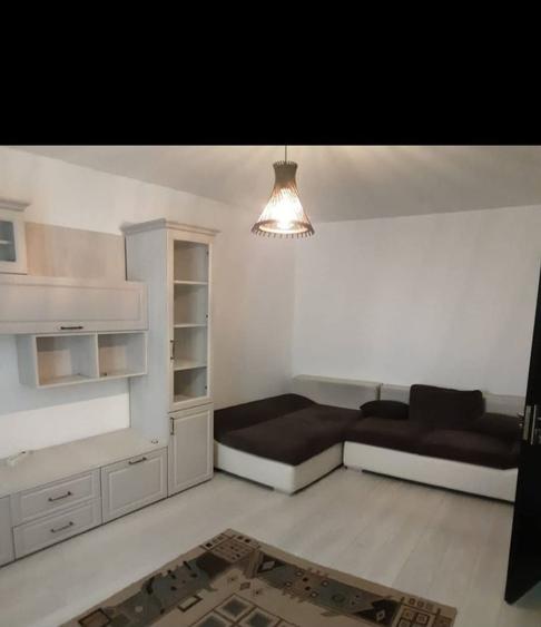 Inchiriez apartament 2 camere - 4