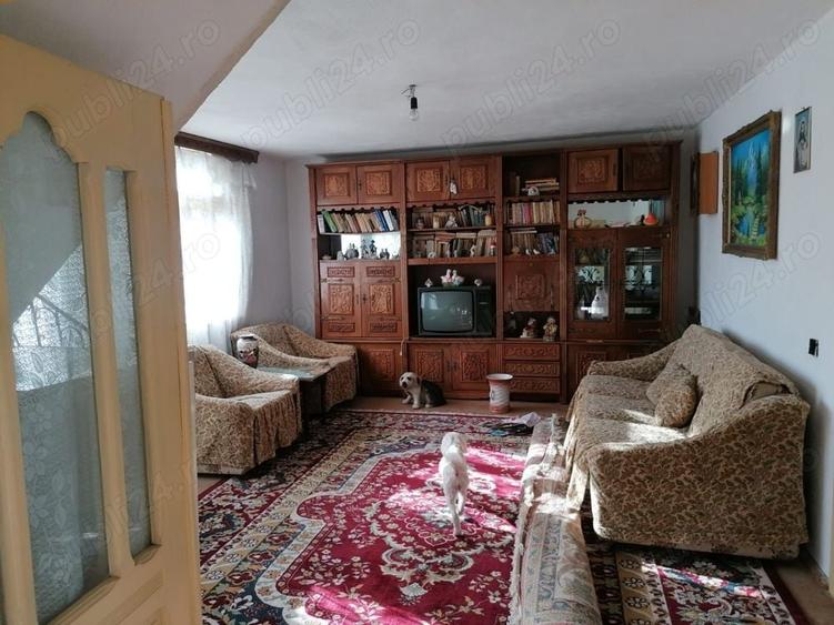 Casă cu 6 camere în Diculești