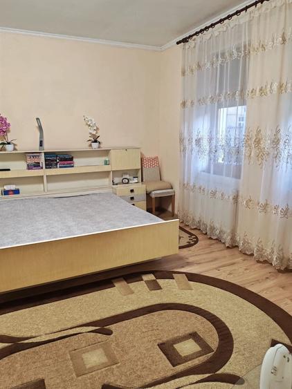 Casă cu Teren 1000 Mp în Central