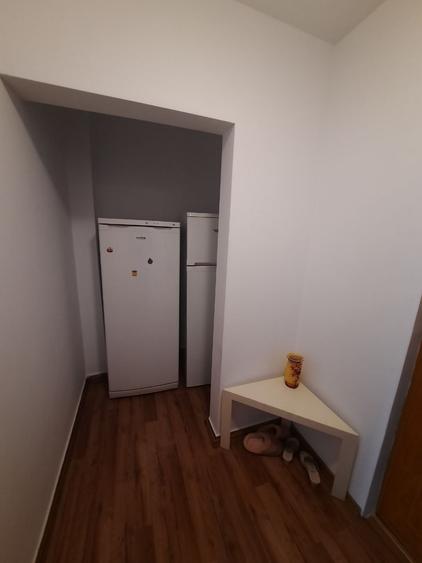 Apartament cu 3 camere semidecomandat în Dărmănești