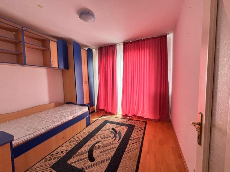 Apartament cu 4 camere decomandat, mobilat în Ștefan cel Mare