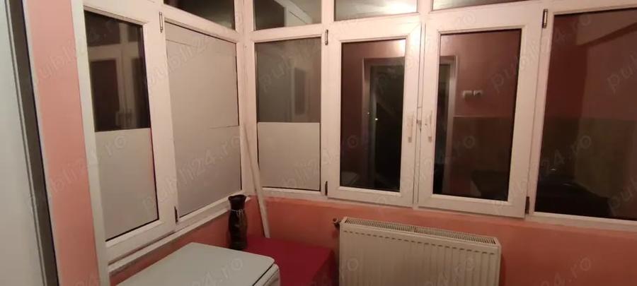 Garsonieră decomandată în Central
