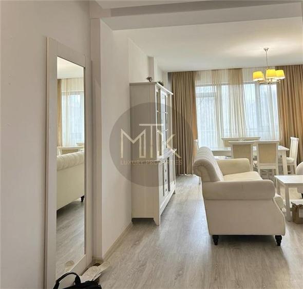 Apartament cu 3 camere semidecomandat, mobilat în Iancu Nicolae