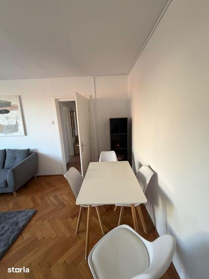 Apartament cu 3 camere în Orașul Nou