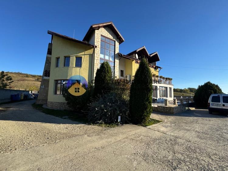 Hotel/Pensiune, de 700 mp, în Dobreni