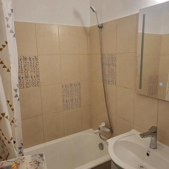 Garsonieră semidecomandată în Titan