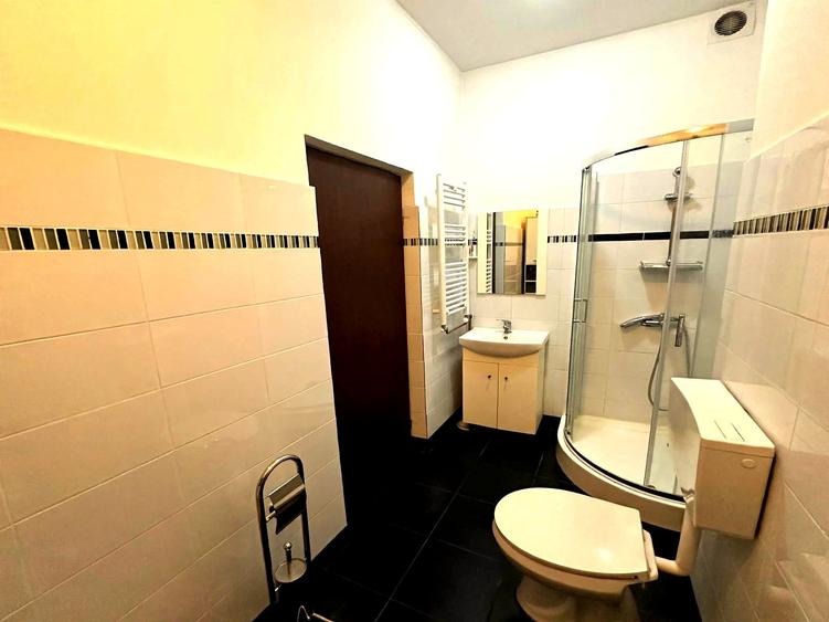 Apartament cu 2 camere decomandat, mobilat în Aeroport