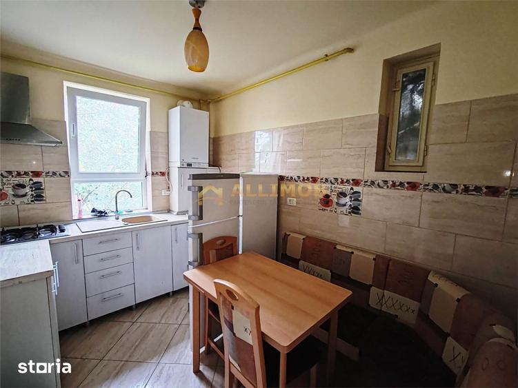 Apartament cu 2 camere semidecomandat, mobilat în Ultracentral