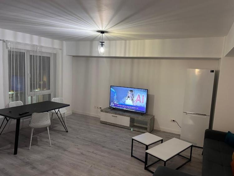 Apartament cu 2 camere decomandat în Calea Moldovei