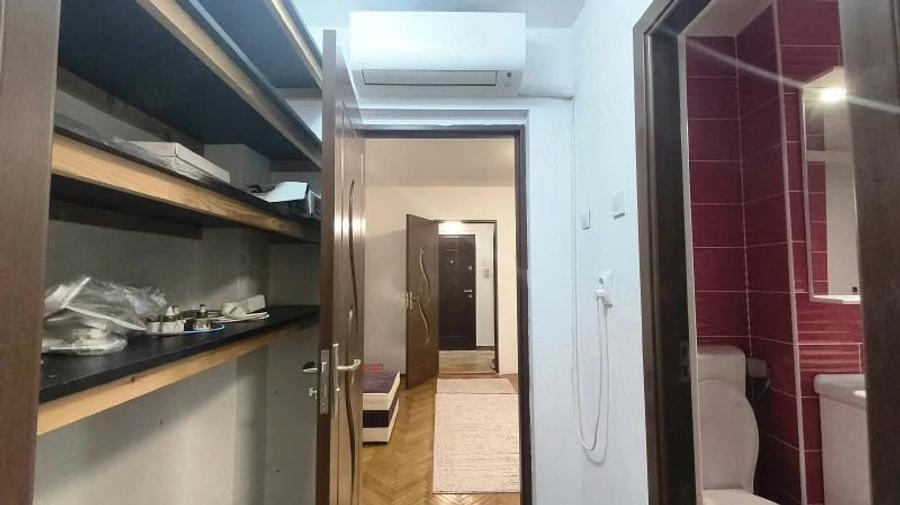 Apartament cu 2 camere semidecomandat în Piața Centrală